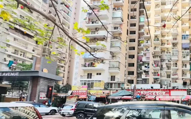 Gaur City 6th Avenue Flats for Comfortable and Modern Living in Greater Noida West
