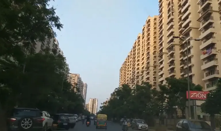 Gaur City 14th Avenue Ready to Move Flats Greater Noida West