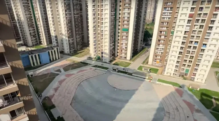 Gaur City 10th Avenue Ready to Move Flats Greater Noida West