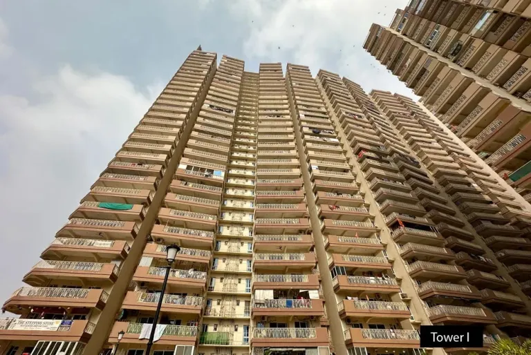 Gaur City 7th Avenue Ready to Move Greater Noida West