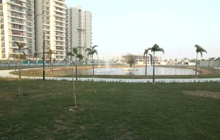 Gaur City 4th Avenue Greater Noida West