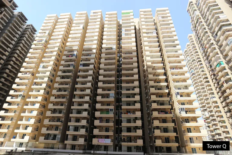 Gaur City 14th Avenue Flats Resale Price